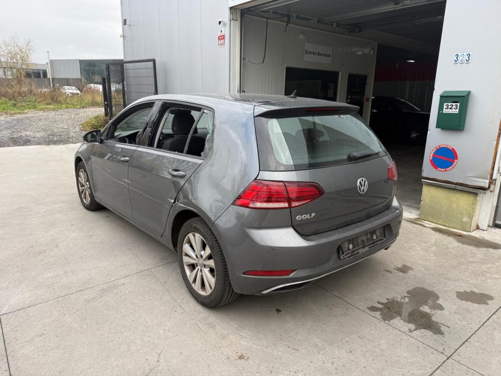 c9c6c33d-4a14-4f73-a516-07dc94af5260