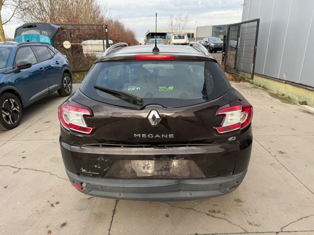 c072e780-fe83-4000-be1c-ebf4284114f6