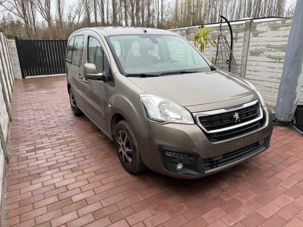 9fe1470b-18d3-466e-ba0e-2fd36b467c01