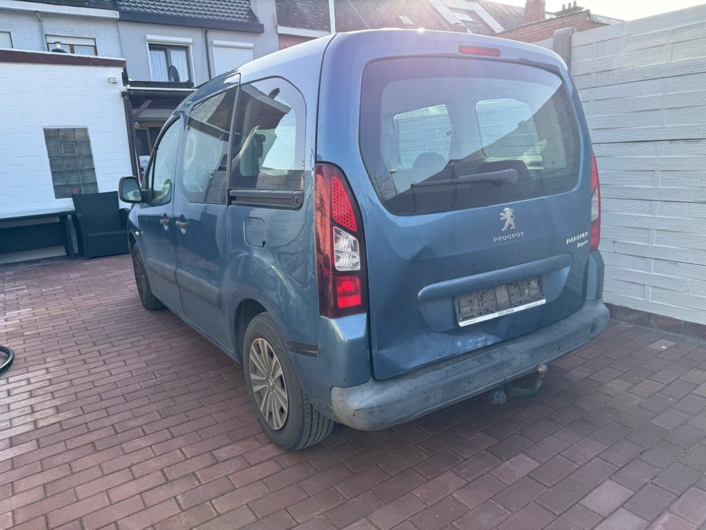 e49f1161-baa4-47dc-ad9a-3e90e54123af