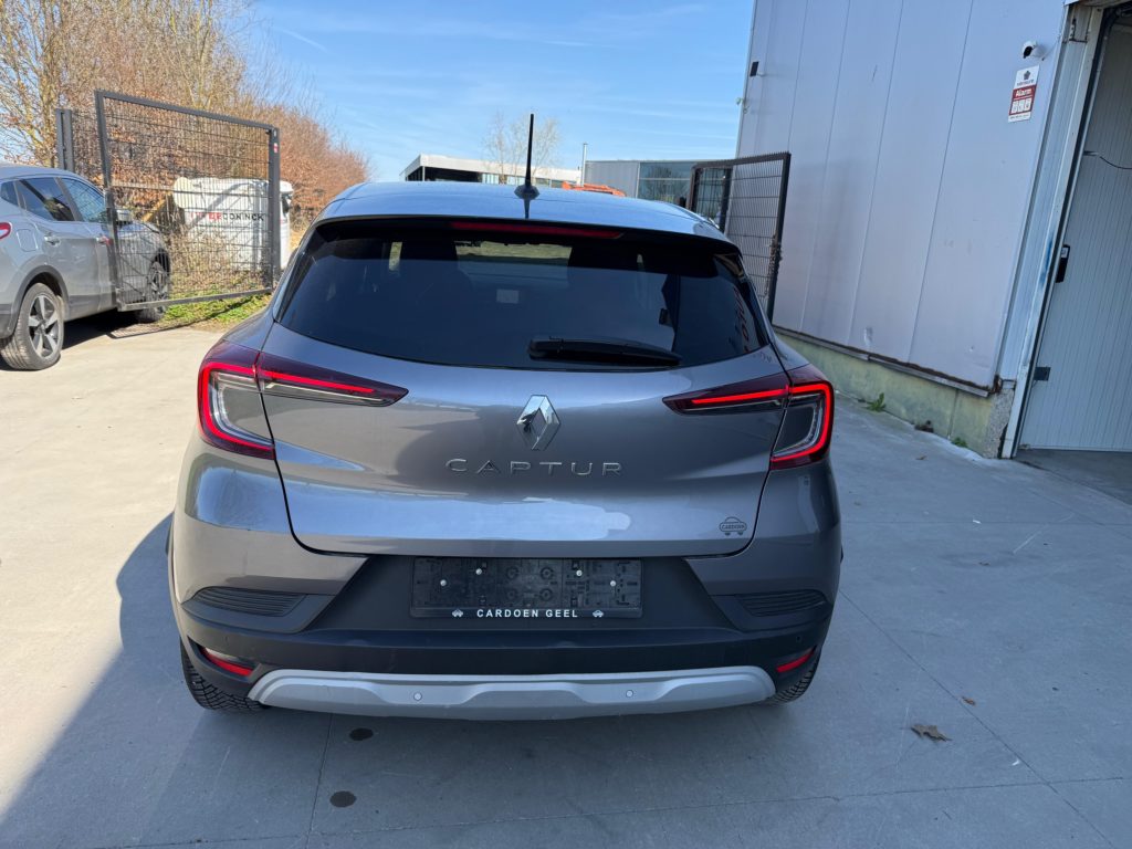 31a5606f-7f78-441a-8ec5-0a73c4105f35