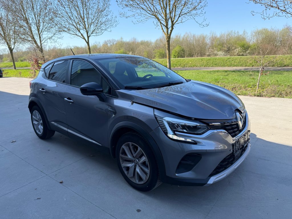 a5dc5176-7df2-497d-a5e0-b895e13d9d2f