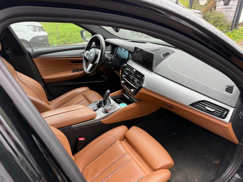 115ab530-9630-4fed-ac25-e8260782f041